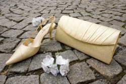 Ukázka souprav: společenské a svatebí obuvi a kabelek